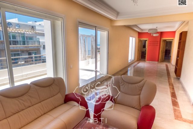 Appartement à vendre 246m² au 7ème avec terrasse vue sur mer au Val d’Anfa
